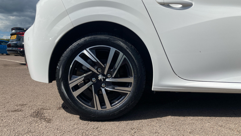 Peugeot 208 1.2 PureTech 100 Allure 5dr Petrol Hatchback